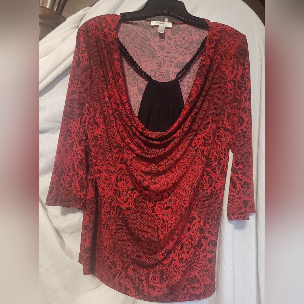 Dressbarn Red and Black Holiday Top - Picture 1 of 5